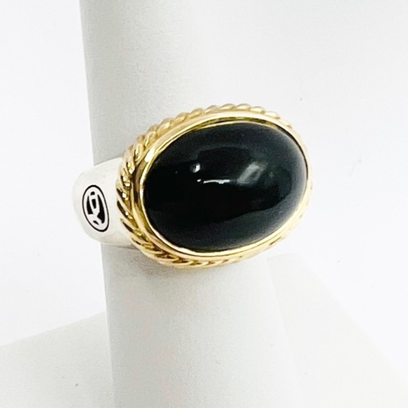 David Yurman Signature Oval Ring With Black
Onyx And Gold - Picture 3 of 12